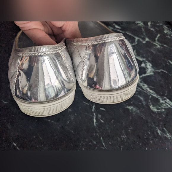 Salvatore Ferragamo Rufina Silver Quilted Ballet Flats Vara Bow - Picture 3 of 8